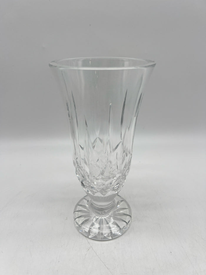 FOOTED CRYSTAL VASE