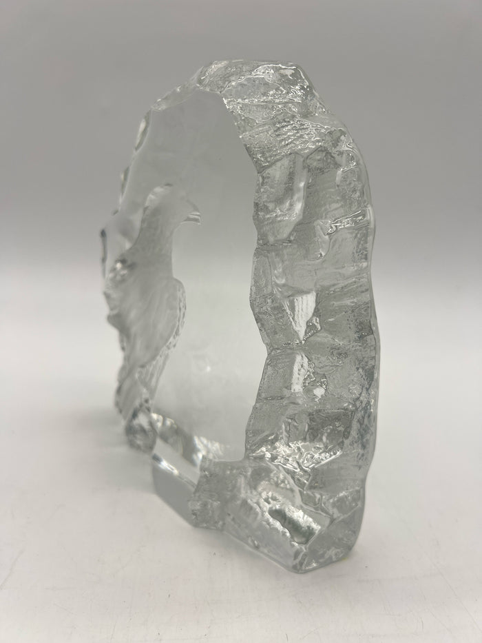 GLASS ENGRAVED EAGLE SCULPTURE