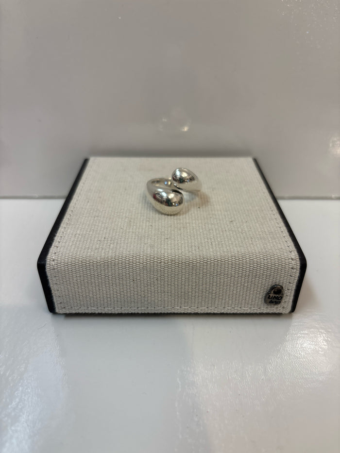 UNO DE 50 SILVER CORIUM RING SIZE 9