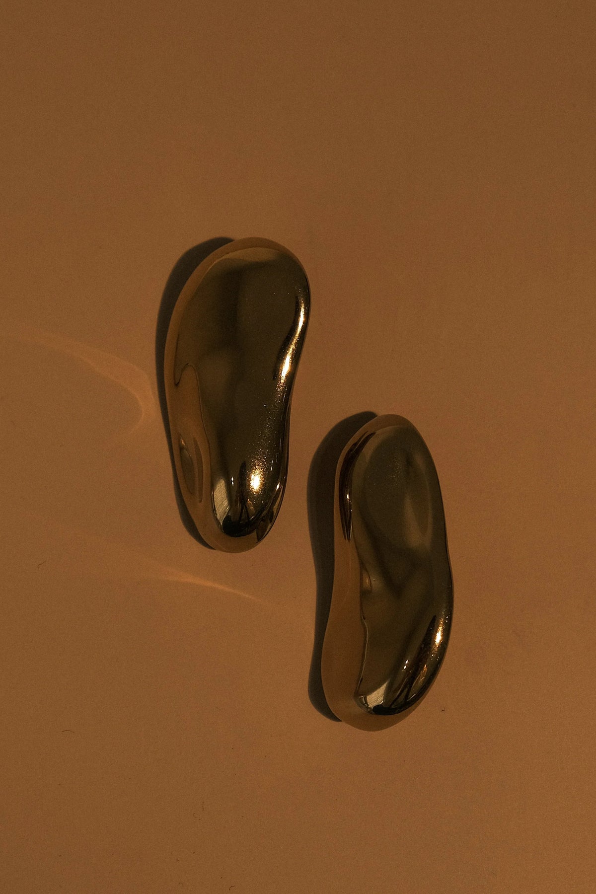 Alicia Horizontal Earrings Gold
