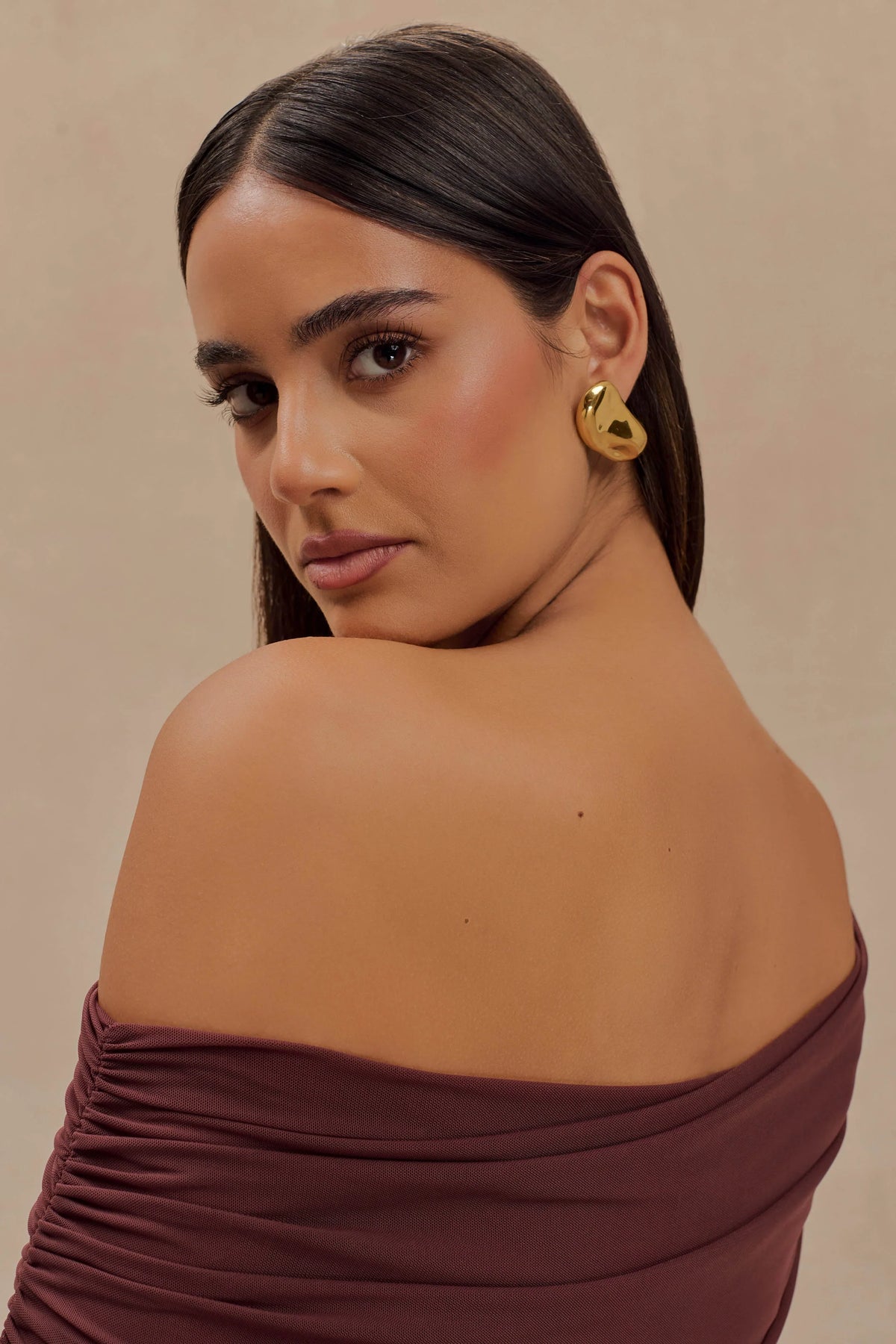 Alicia Horizontal Earrings Gold