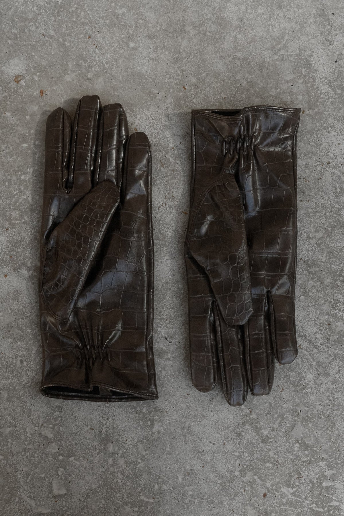 Atlas Faux Leather Crocodile Gloves Chocolate