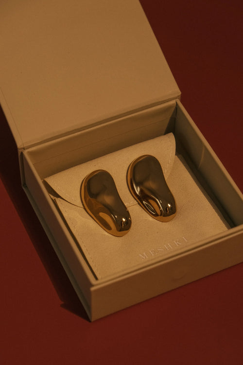 Alicia Horizontal Earrings Gold