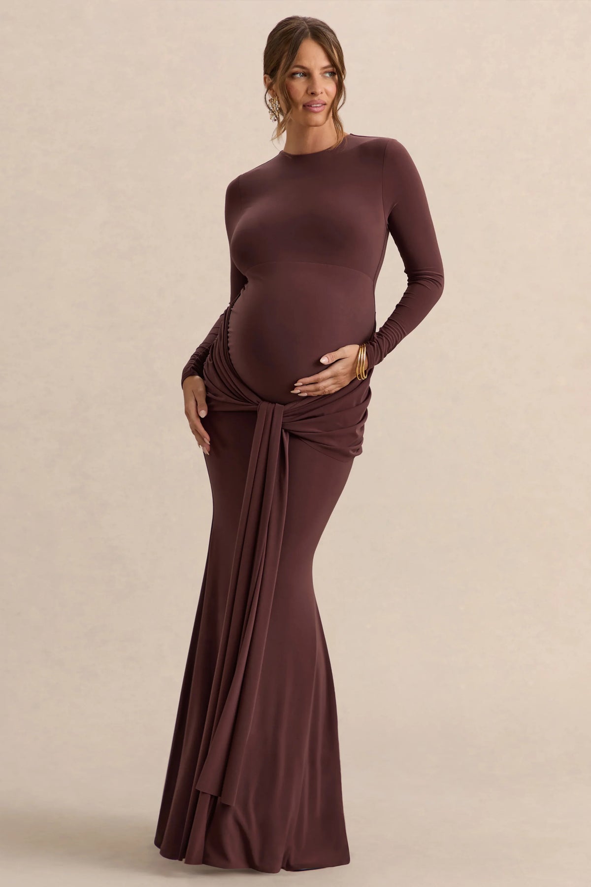 Aveny Brown Crew Neck Maternity Maxi Dress With Ruched Detailing And Sash