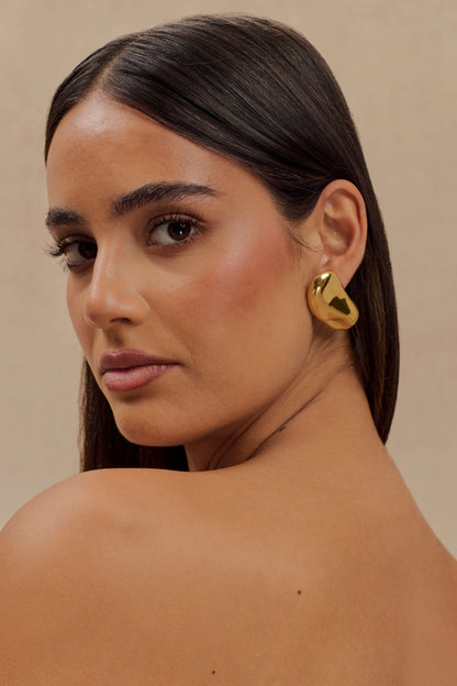 Alicia Horizontal Earrings Gold
