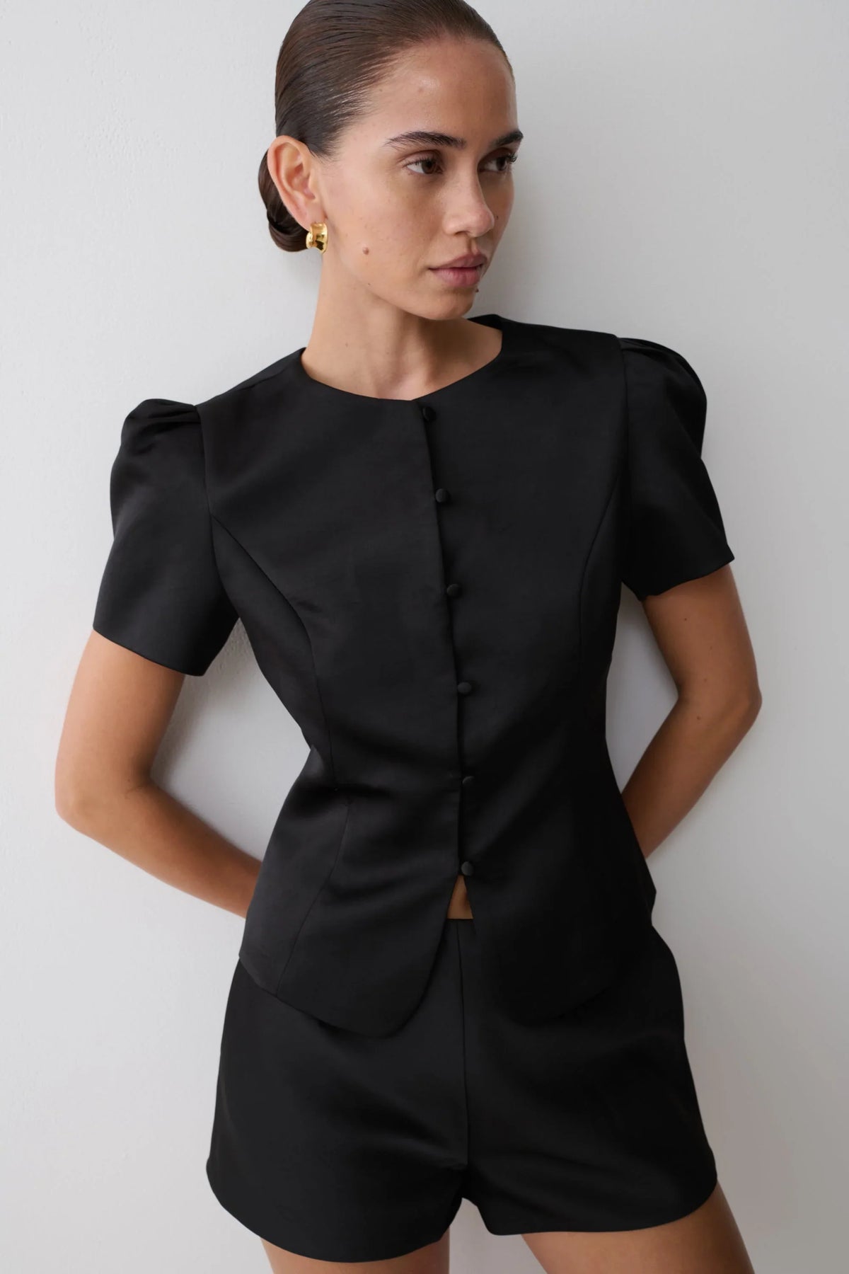 Anne Short Sleeve Satin Top Black