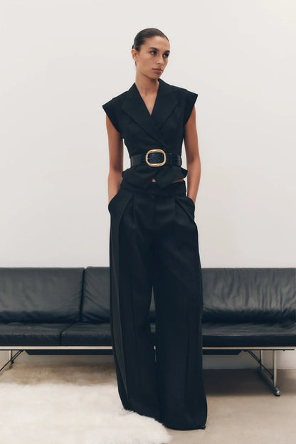 Andina Shortsleeve Linen Top Black
