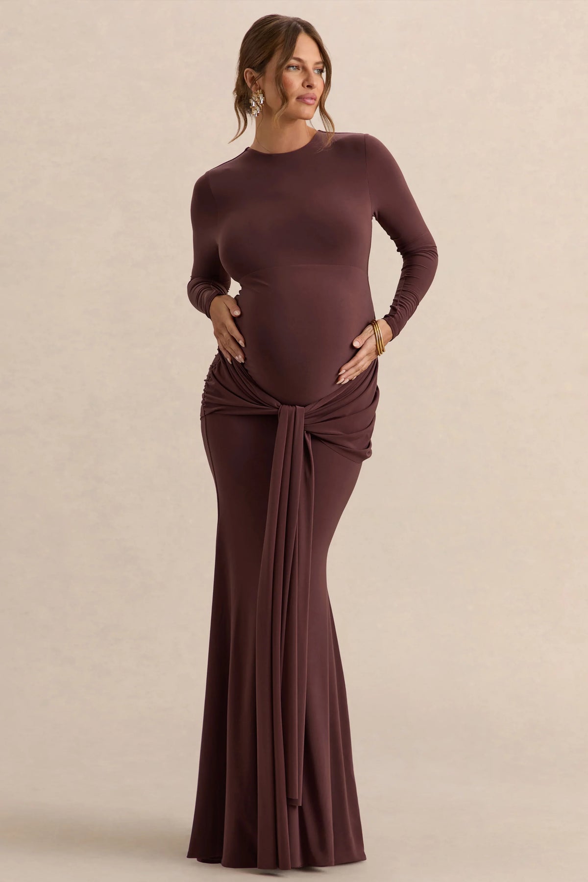 Aveny Brown Crew Neck Maternity Maxi Dress With Ruched Detailing And Sash