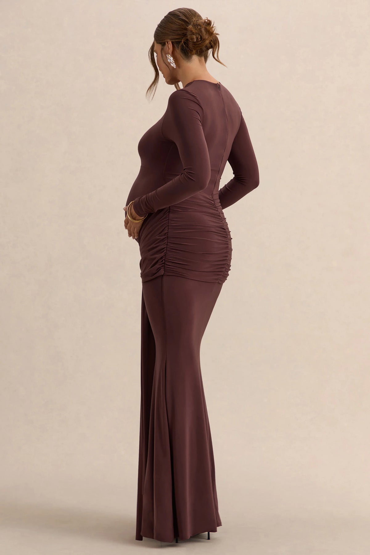 Aveny Brown Crew Neck Maternity Maxi Dress With Ruched Detailing And Sash