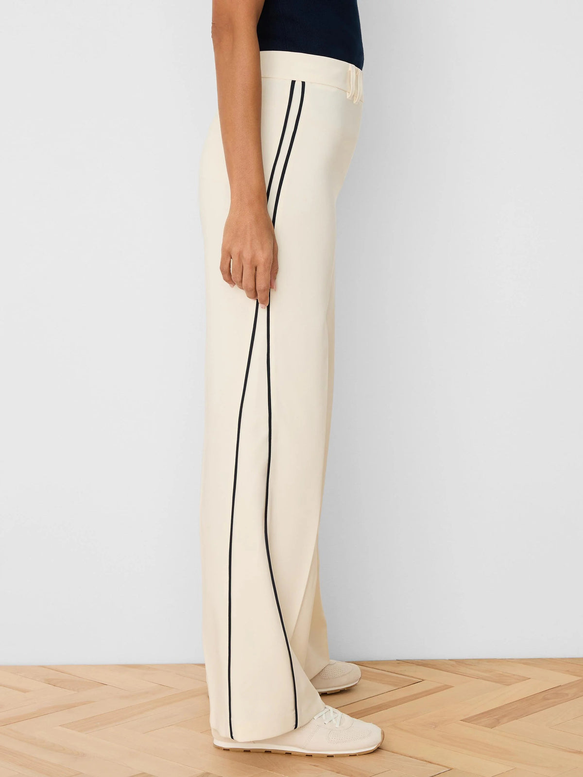 Piped Wide Leg Sleek Stretch Pant