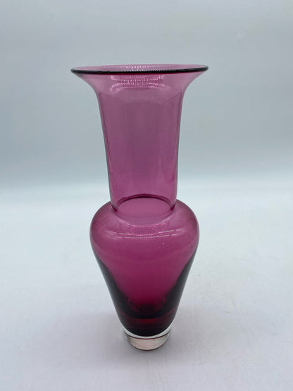 CRYSTAL PURPLE VASE SIGNED BY YOUNG CONSTATIN