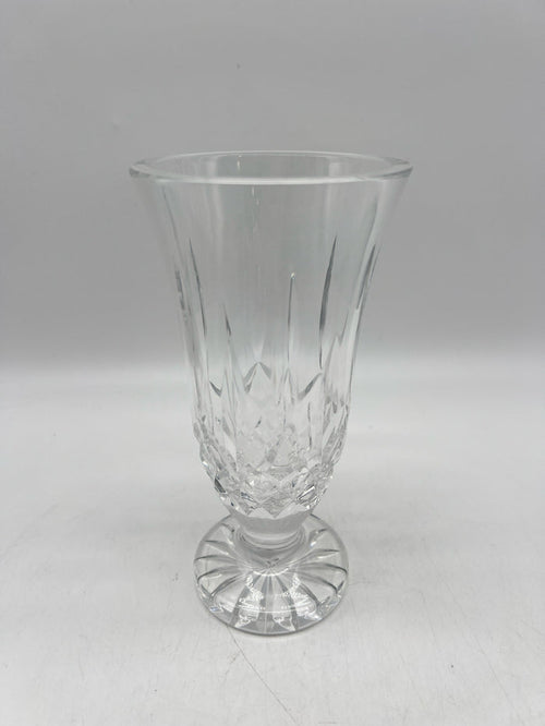 FOOTED CRYSTAL VASE