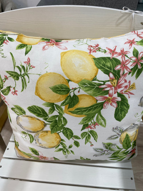 MARTHA STEWART PILLOW LEMONS