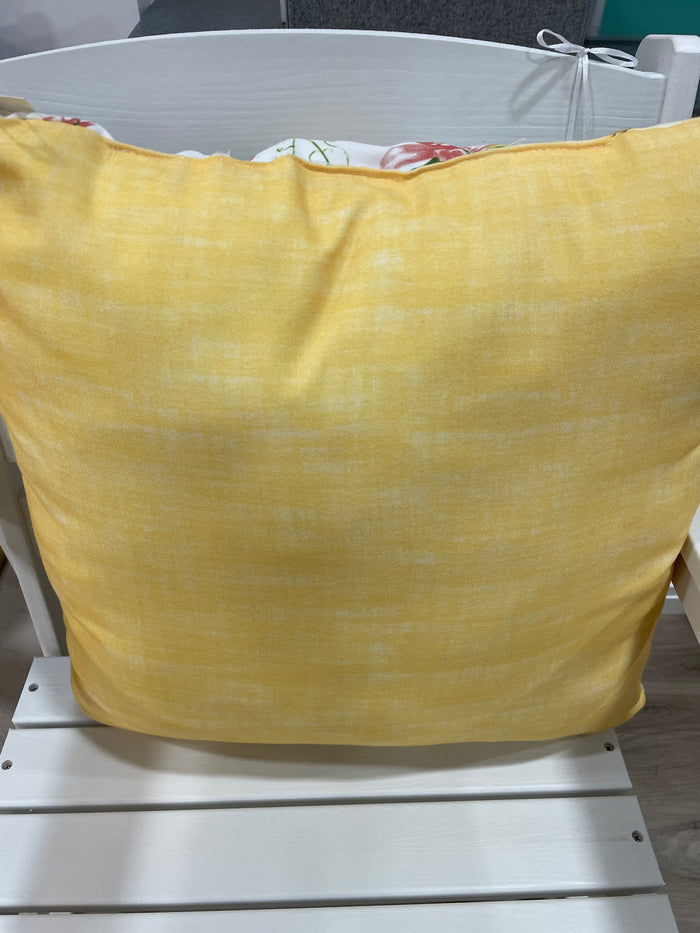 MARTHA STEWART PILLOW LEMONS