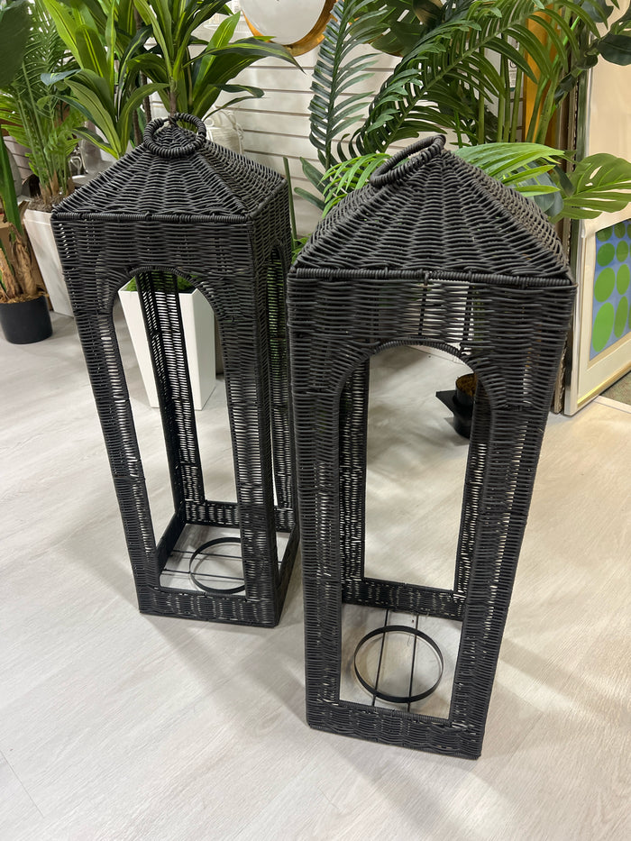PAIR OF LANTERNS BLACK WOVEN RATTAN PER CONDITION