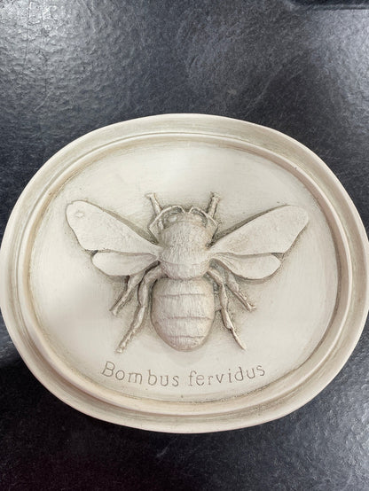 PLASTER WALL PLAQUE CARVED BEE DESIGN