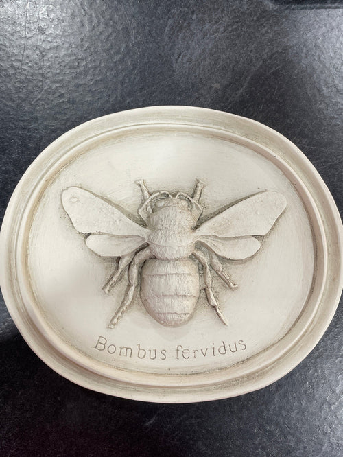 PLASTER WALL PLAQUE CARVED BEE DESIGN