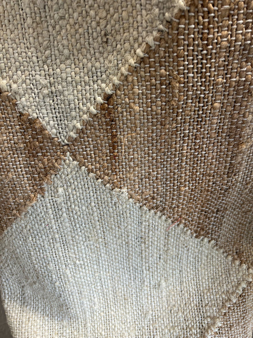 RUG JUTE DIAMOND PATTERN