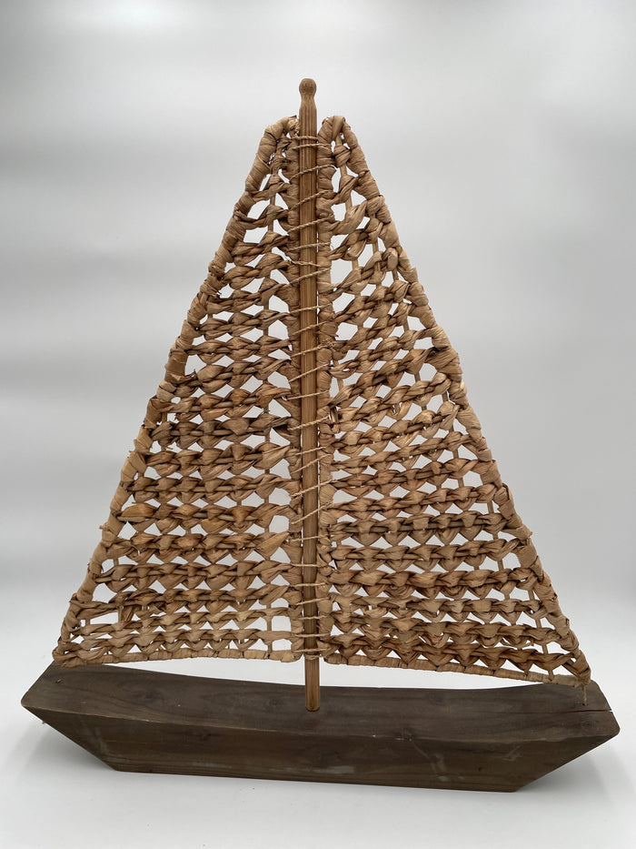 SAIL BOAT SEA GRASS SAIL DETAIL