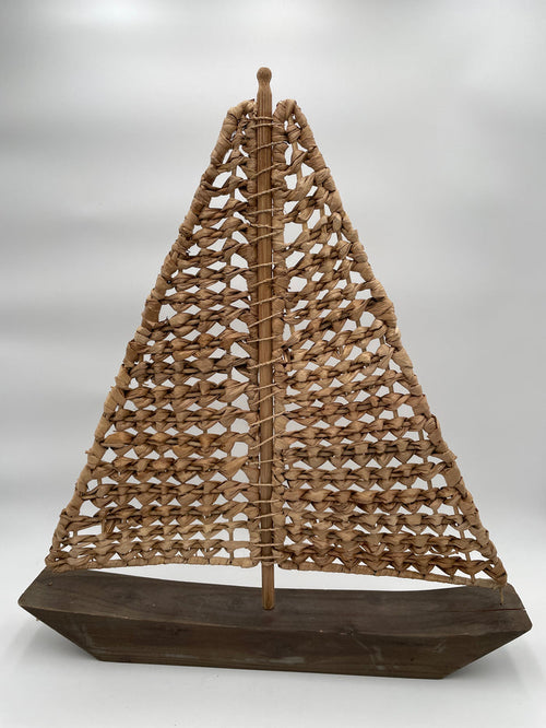 SAIL BOAT SEA GRASS SAIL DETAIL