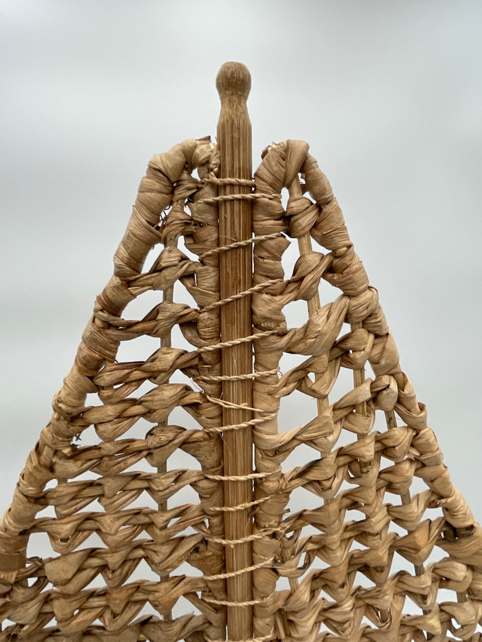 SAIL BOAT SEA GRASS SAIL DETAIL