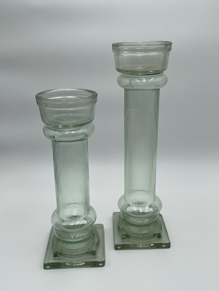 SET OF 2 CANDLE HOLDERS GLASS RIBBED