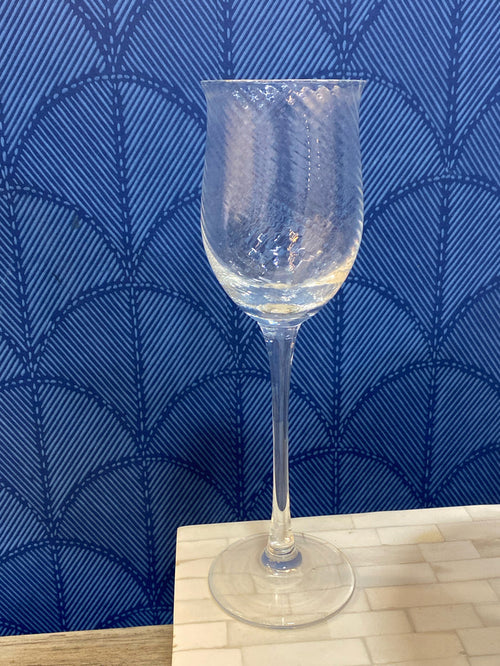 WINE GLASSES SET OF 8 TWISTED OPTIC